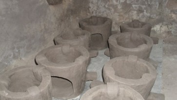 Gaza bakery pots Naisten Pankki