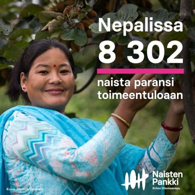 Hymyilevä kuva naisesta ja teksti Nepalissa 8302 naista paransi toimeentuloaan